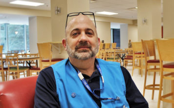 Louis Robertson : être bénévole pour faire ressortir le positif