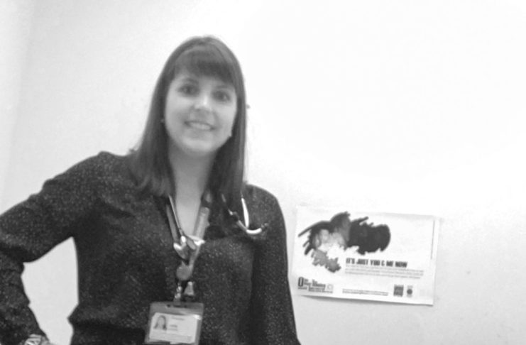 Infirmière dans une salle de consultation