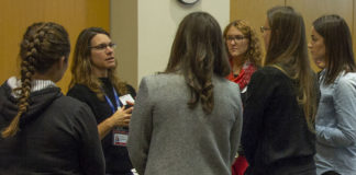 Nos futurs médecins Groupe qui discute