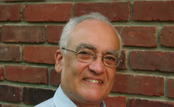 Jean Mohsen Fahmy, bénévole à l’Hôpital Montfort et auteur